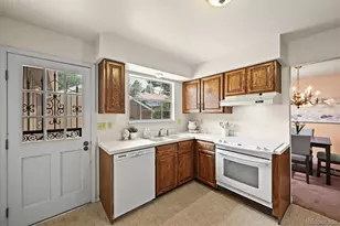 8862 E Amherst Dr, Denver, CO 80231 - Photo 11