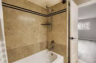 1060 S Parker Road, Denver, CO 80231 - Photo 23