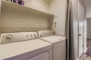 1060 S Parker Road, Denver, CO 80231 - Photo 15