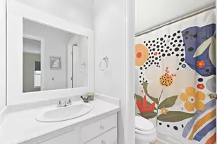 2 Adams St, Denver, CO 80206 - Photo 9