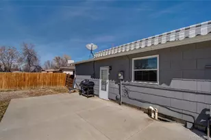 5553 Crystal Way, Denver, CO 80239 - Photo 37