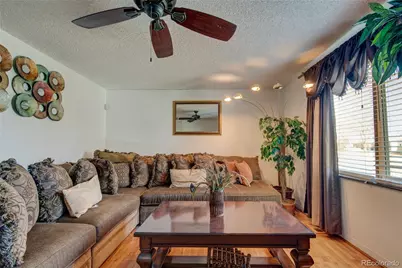5553 Crystal Way, Denver, CO 80239 - Photo 7