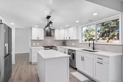 2042 S Moline Way, Aurora, CO 80014 - Photo 13