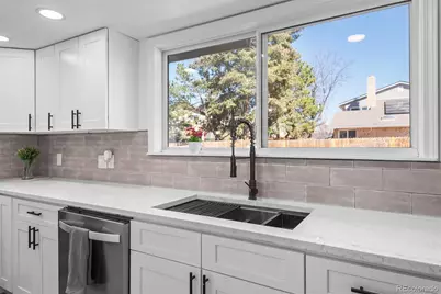 2042 S Moline Way, Aurora, CO 80014 - Photo 15