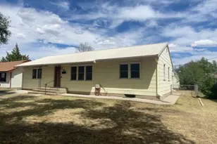 426 Poplar Ave, Las Animas, CO 81054 - Photo 3