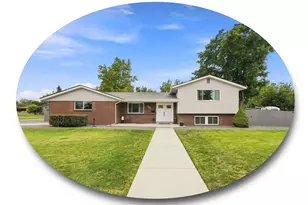 690 E Davies Ave, Centennial, CO 80122 - Photo 1
