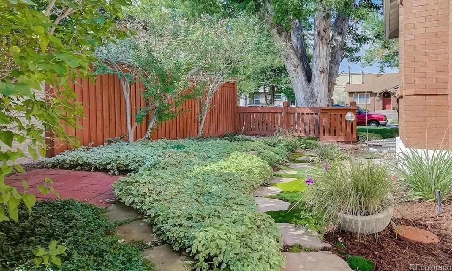 1590 Lincoln St, Denver CO  80203-1502 exterior