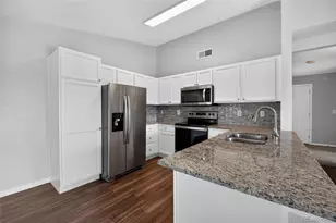 1601 Fraser Ct, Aurora, CO 80011 - Photo 7