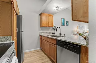 467 S Memphis Way, Aurora, CO 80017 - Photo 3