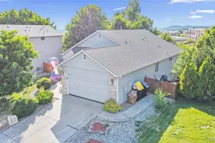 607 Branding Iron Ln, Castle Rock, CO 80104 - Photo 3