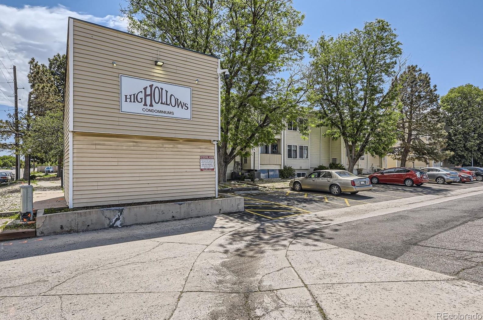 10702 Exposition Ave, Denver CO  80012-2151 exterior