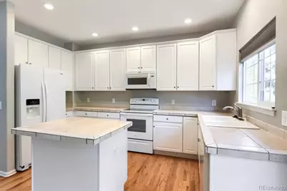 9889 Thornbury Way, Littleton, CO 80129 - Photo 7