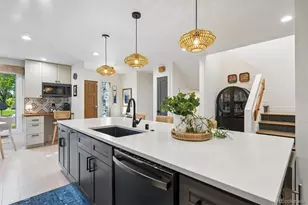 1567 W Briarwood Ave, Littleton, CO 80120 - Photo 3