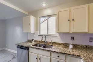 4925 Freeport Wy, Denver, CO 80239 - Photo 9