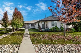 3302 Jasmine St, Denver, CO 80207 - Photo 1