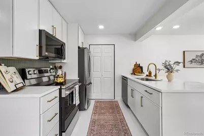 2850 Ivy Street, Denver, CO 80207 - Photo 15