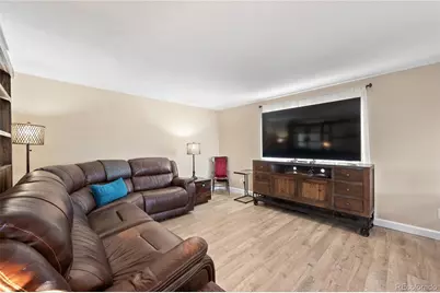 4264 S Biscay Circle, Aurora, CO 80013 - Photo 11