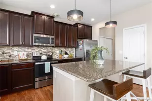 42 N Newcastle Ct, Aurora, CO 80018 - Photo 11