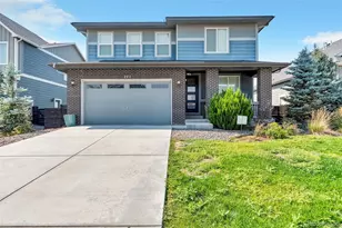 277 S Scottsburg Ct, Aurora, CO 80018 - Photo 1