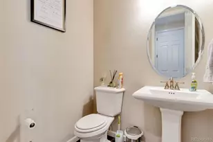 277 S Scottsburg Ct, Aurora, CO 80018 - Photo 17