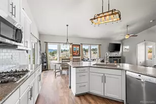 19663 Lindenmere Dr, Monument, CO 80132 - Photo 7