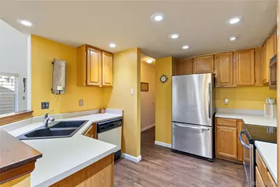 2077 E Phillips Place, Centennial, CO 80122 - Photo 9