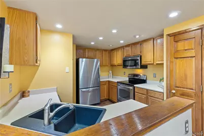 2077 E Phillips Place, Centennial, CO 80122 - Photo 11