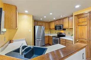 2077 E Phillips Pl, Centennial, CO 80122 - Photo 11