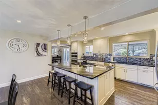 7085 S Dahlia St, Centennial, CO 80122 - Photo 9