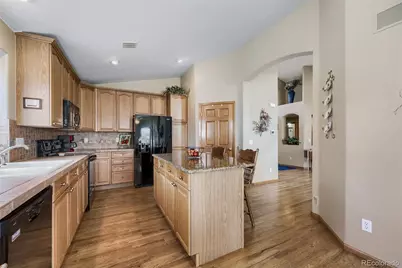 24272 E Louisiana Place, Aurora, CO 80018 - Photo 11