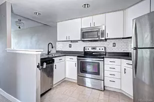 100 Park Ave W, Denver, CO 80205 - Photo 15