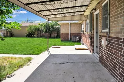 2270 Poplar Street, Denver, CO 80207 - Photo 21