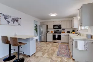 1213 S Holland Ct, Lakewood, CO 80232 - Photo 5