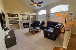 17705 E Oakwood Ln, Aurora, CO 80016 - Photo 15