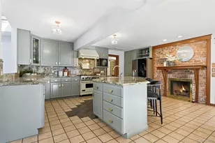 1051 Independence St, Lakewood, CO 80215 - Photo 11