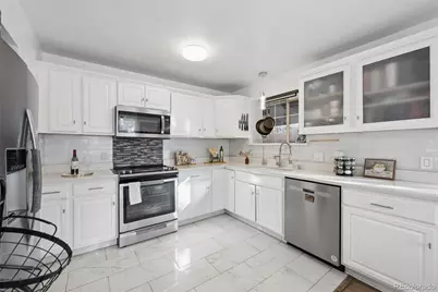 1869 Fraser Court, Aurora, CO 80011 - Photo 11