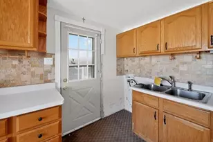 2604 E 6th St, Pueblo, CO 81001 - Photo 9