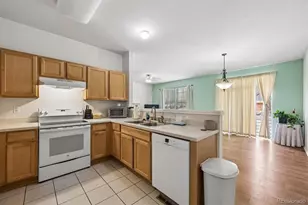 847 S Evanston Cir, Aurora, CO 80012 - Photo 9