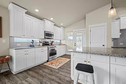 5545 Drake Way, Longmont, CO 80504 - Photo 13