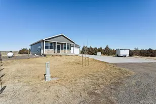 1434 4th Ct, Deer Trail, CO 80105 - Photo 3