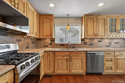 19721 E Stanford Drive, Centennial, CO 80015 - Photo 9