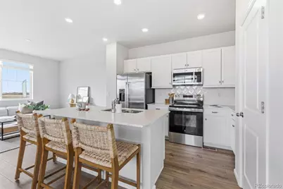5422 N Denali Boulevard, Aurora, CO 80019 - Photo 5