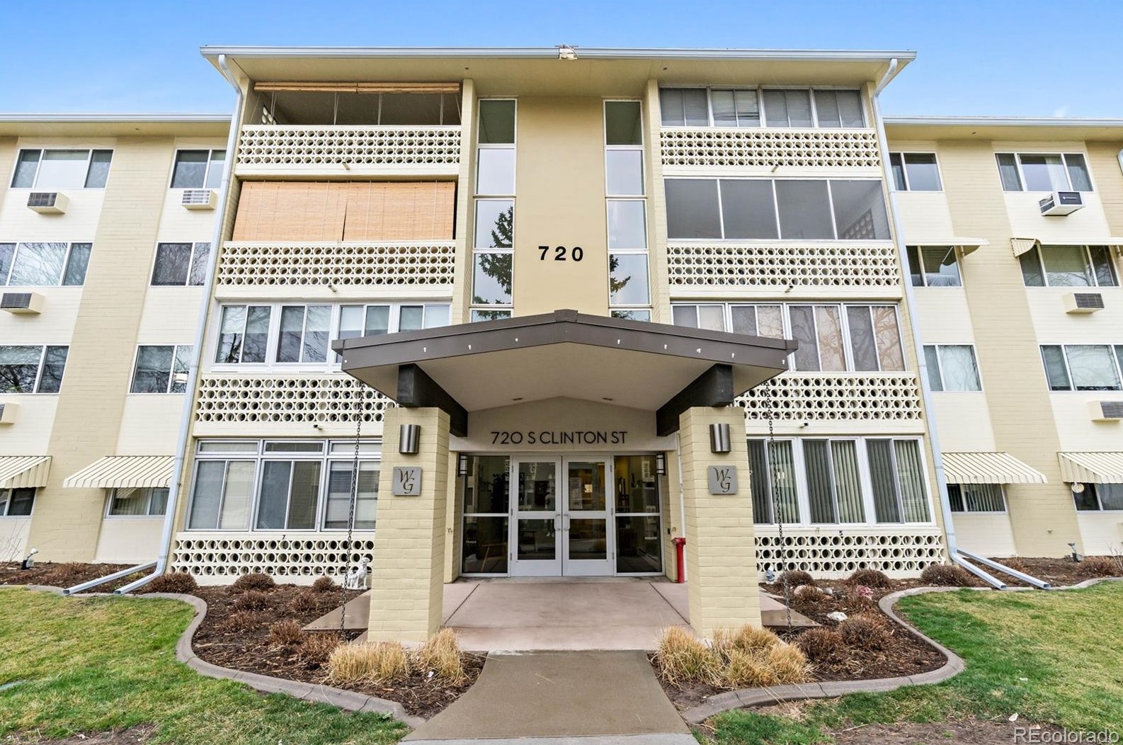 720 Clinton St, Denver CO  80247-1568 exterior