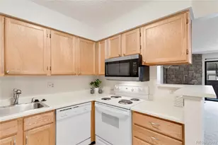 12053 E Harvard Ave, Aurora, CO 80014 - Photo 9