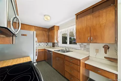 1043 Geneva Street, Aurora, CO 80010 - Photo 11