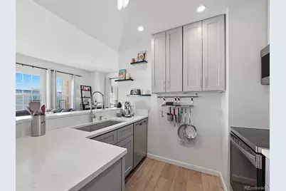 925 N Lincoln Street #4F, Denver, CO 80203 - Photo 9