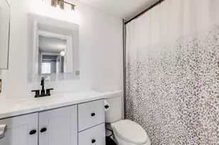 2575 S Syracuse Way, Denver, CO 80231 - Photo 13