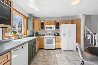 19682 E Batavia Drive, Aurora, CO 80011 - Photo 7