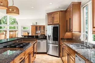 960 S High St, Denver, CO 80209 - Photo 9