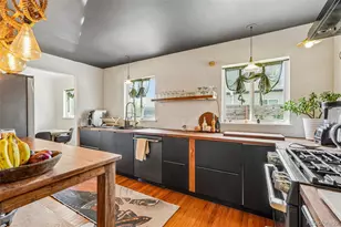 2323 Oneida St, Denver, CO 80207 - Photo 15